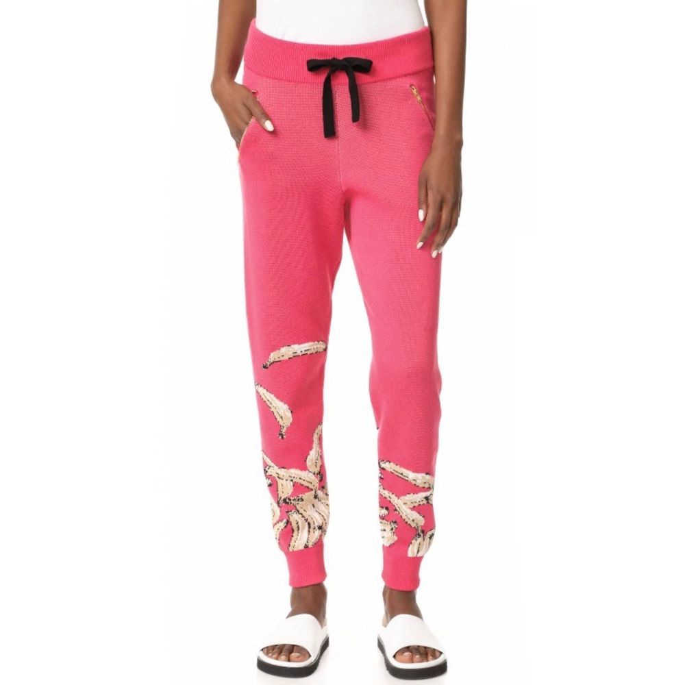 Baja East X Minions banana printed knit joggers. 🩷